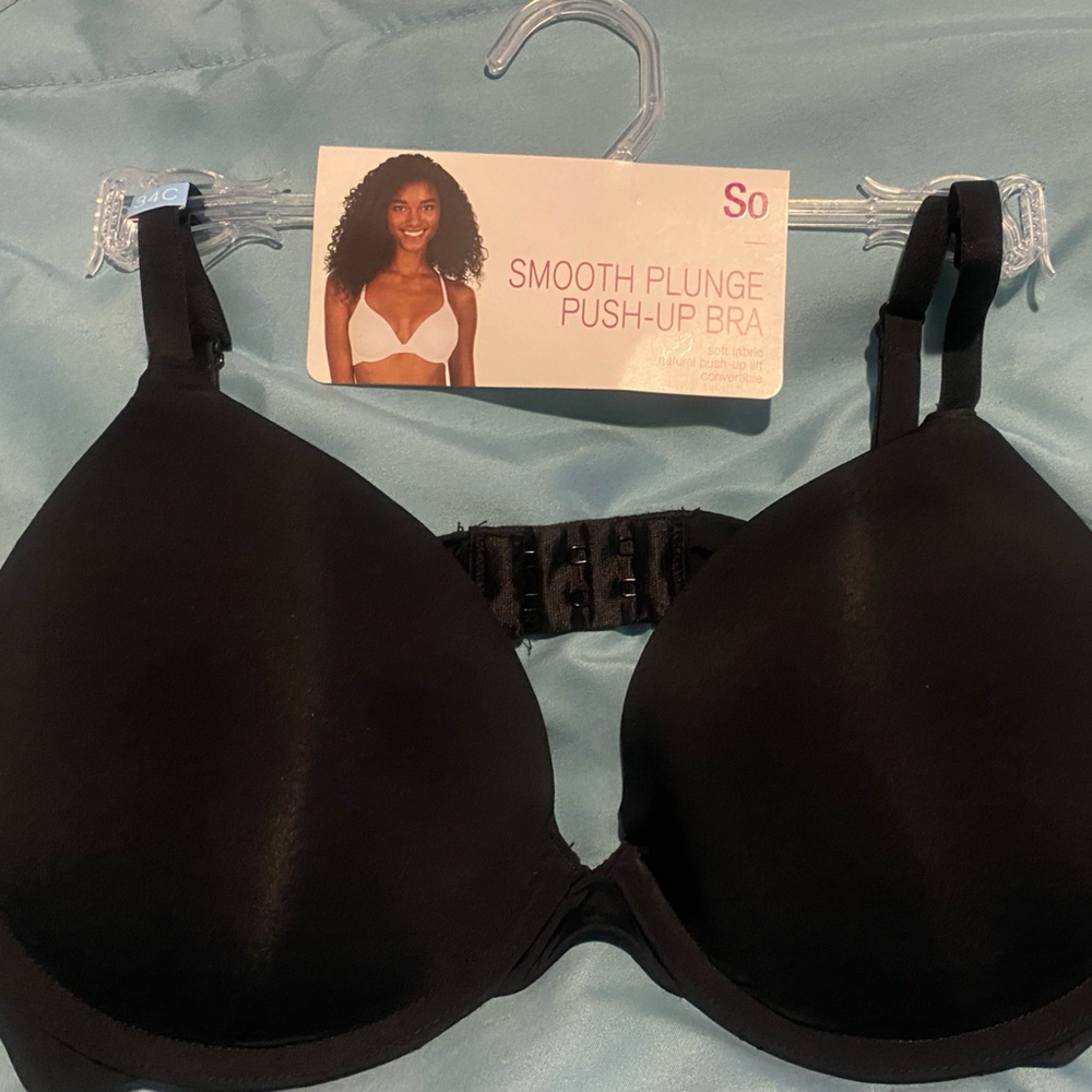 So smooth plunge push up bra.. 34 C brand new natural push up lift